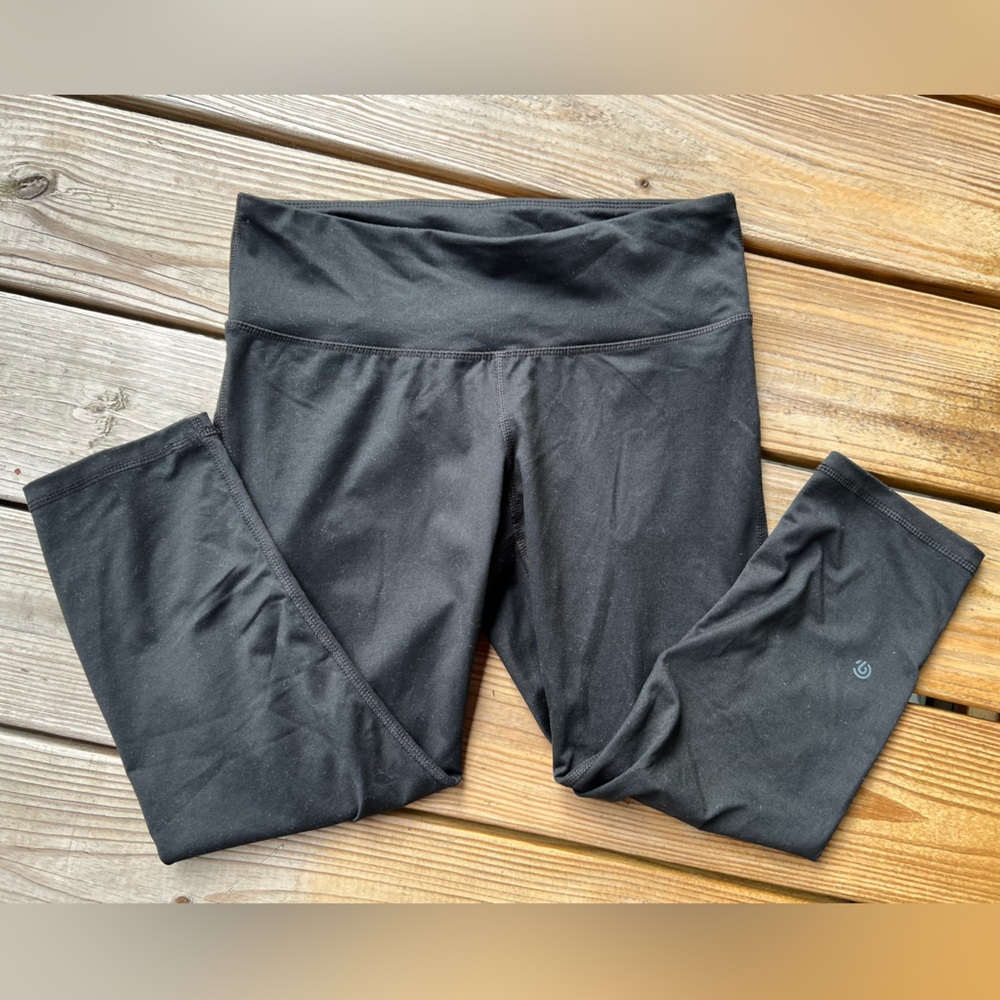 Champion Medium Black Capri Leggings Yoga Pants - Picture 3 of 5